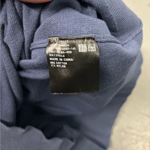 Uniqlo Light Men’s Sweaters (Pack of 2) - Picture 7 of 13
